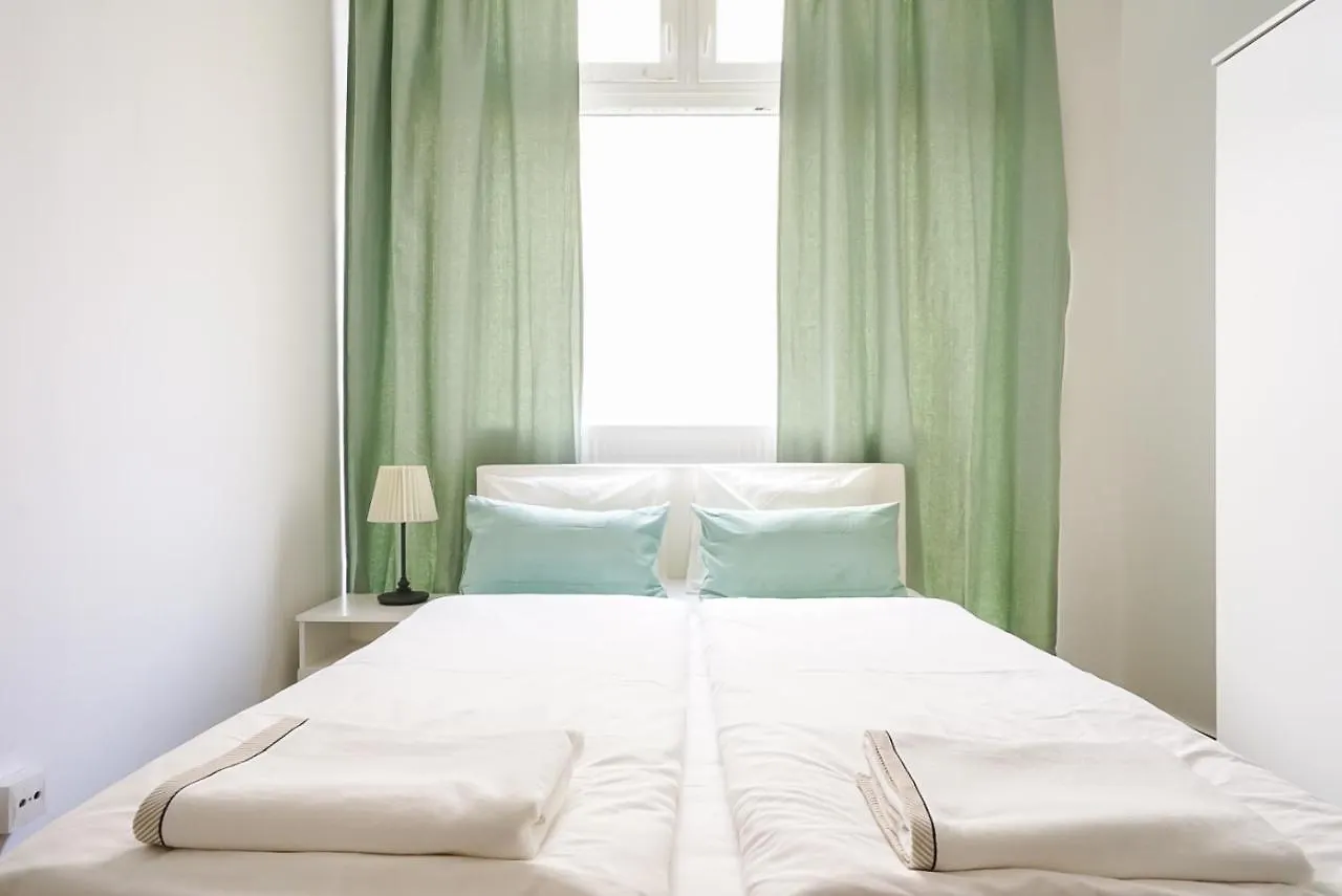 Wonderful Big Apartment Near Yppen Market 비엔나