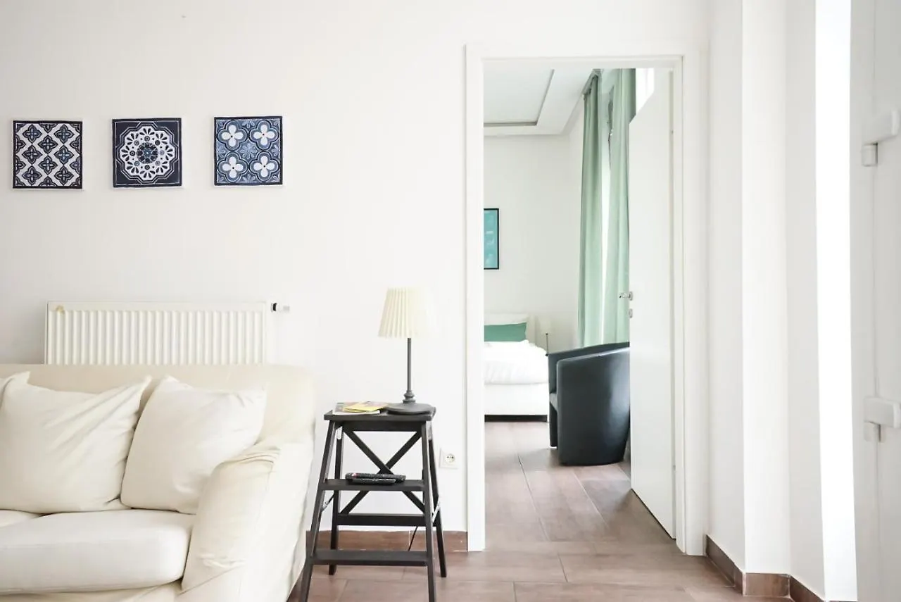 Wonderful Big Apartment Near Yppen Market의 연락처